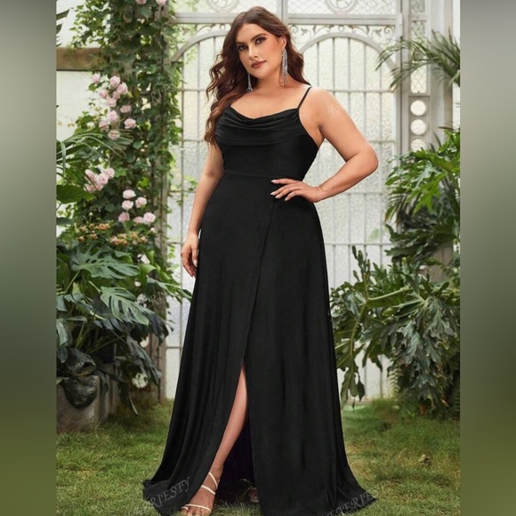 Long black dress - Picture 7 of 7